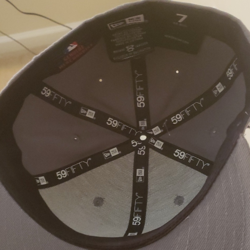 Hat - Picture 4 of 8